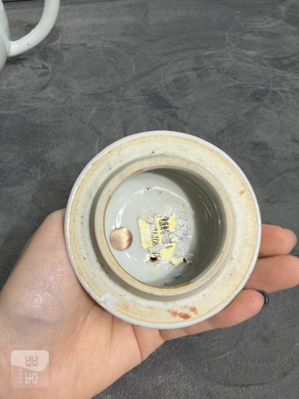 清乾隆广彩庭院教子图茶壶 - 图14